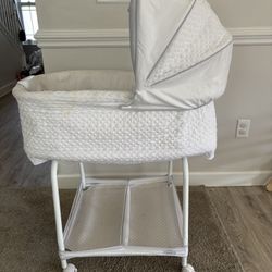 Baby Bassinet- Auto Glider