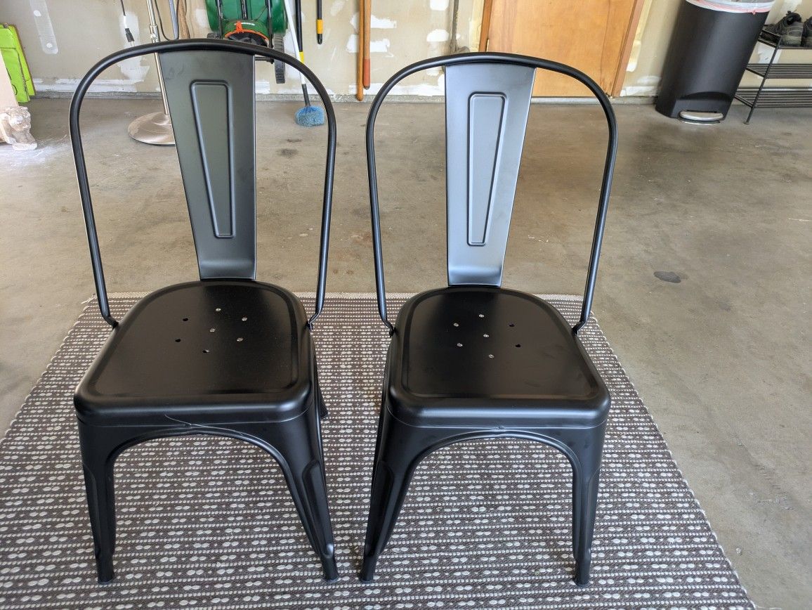 MATTE BLACK METAL CHAIRS
