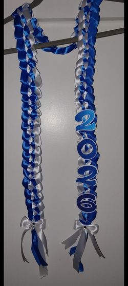 Blue and white ribbon lei