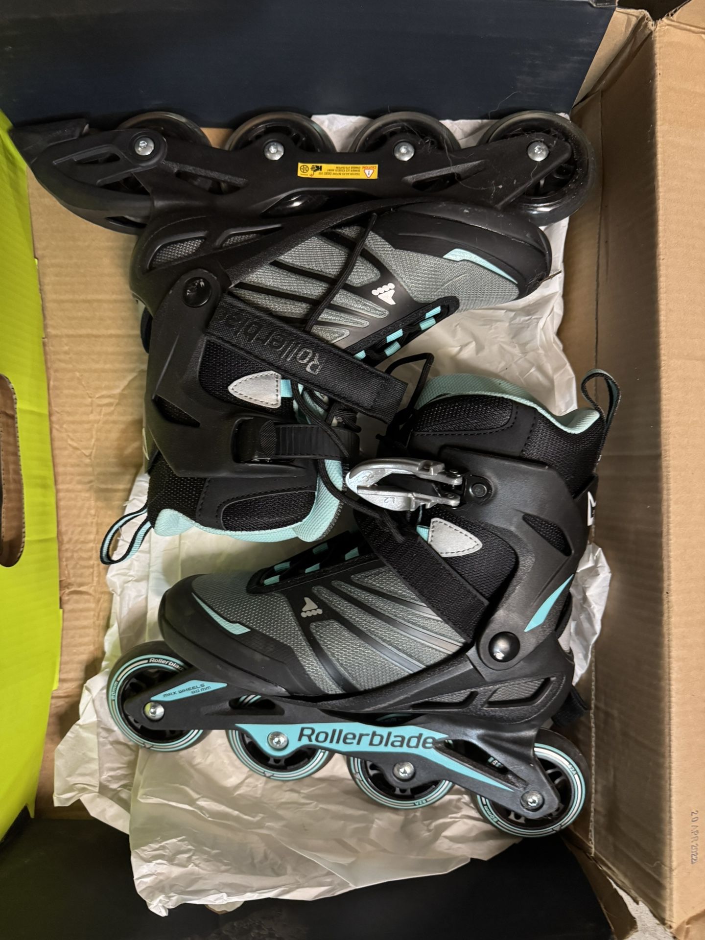 Roller skates Size 7 W