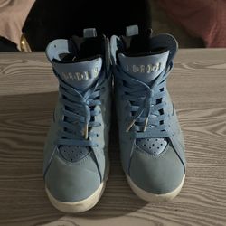 Jordan 7s Retro Pantone