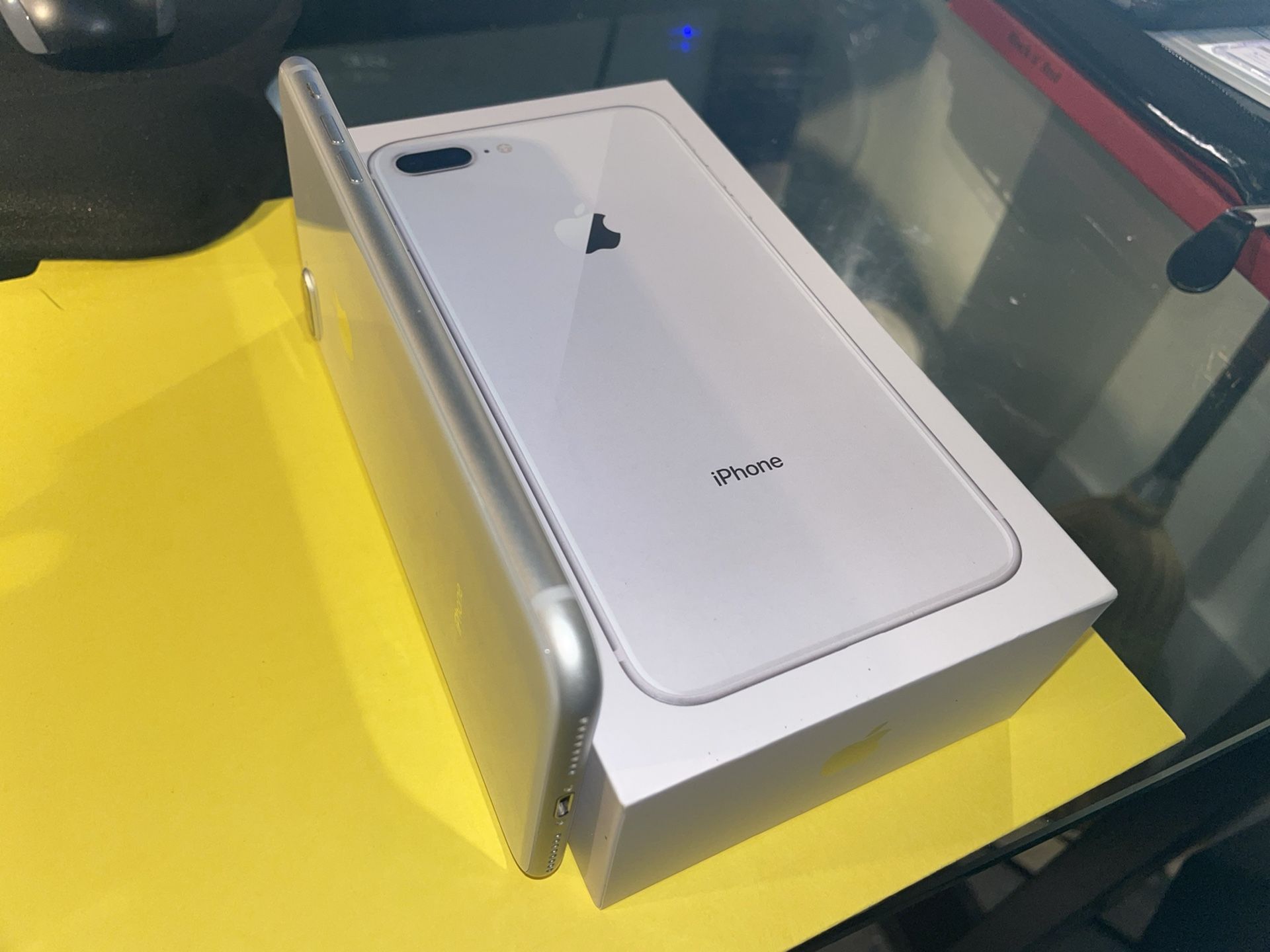 IPhone 8 Plus Silver 64 GB