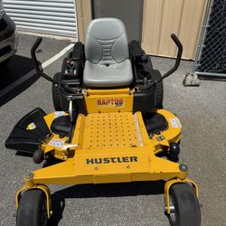Hustler Raptor Sd 54” Zero Turn Mower. 