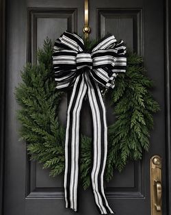 Oversized black and white bows (5) total