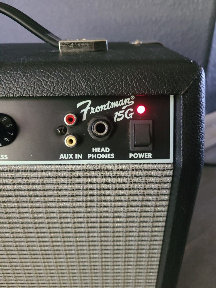Fender Amplifier Frontman 15G for Sale in El Paso, TX OfferUp