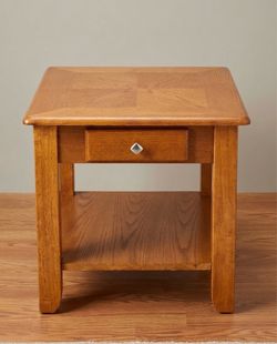 🌳 Oak End Table with Drawer