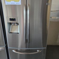 Refrigerator GE W-36 (Price Not Negociable)
