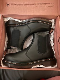 New Dr. Martens Black Chelsea Boots US Mens 10
