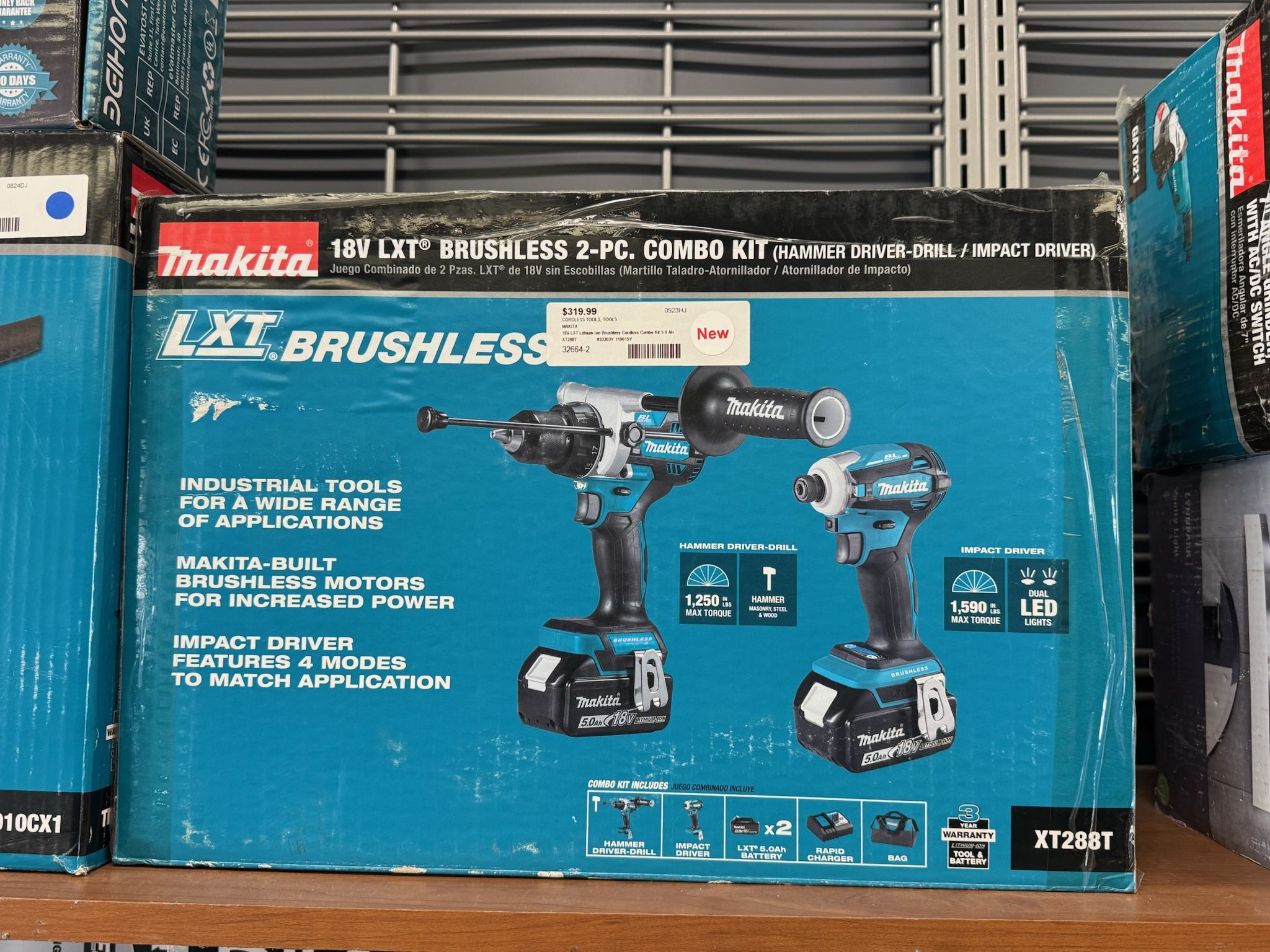 MAKITA XT288T 18V LXT Brushless Cordless Combo Kit (Impact Driver and Hammer Drill)