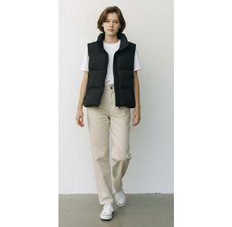 Zara DNWR black puffer vest S 