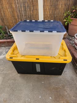 2 storage boxes one flip lid 12 gallon and one 27 gallon HDX

Both boxes are in great condition no cracks 

Price is firm