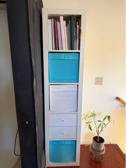 IKEA white shelf bookstand