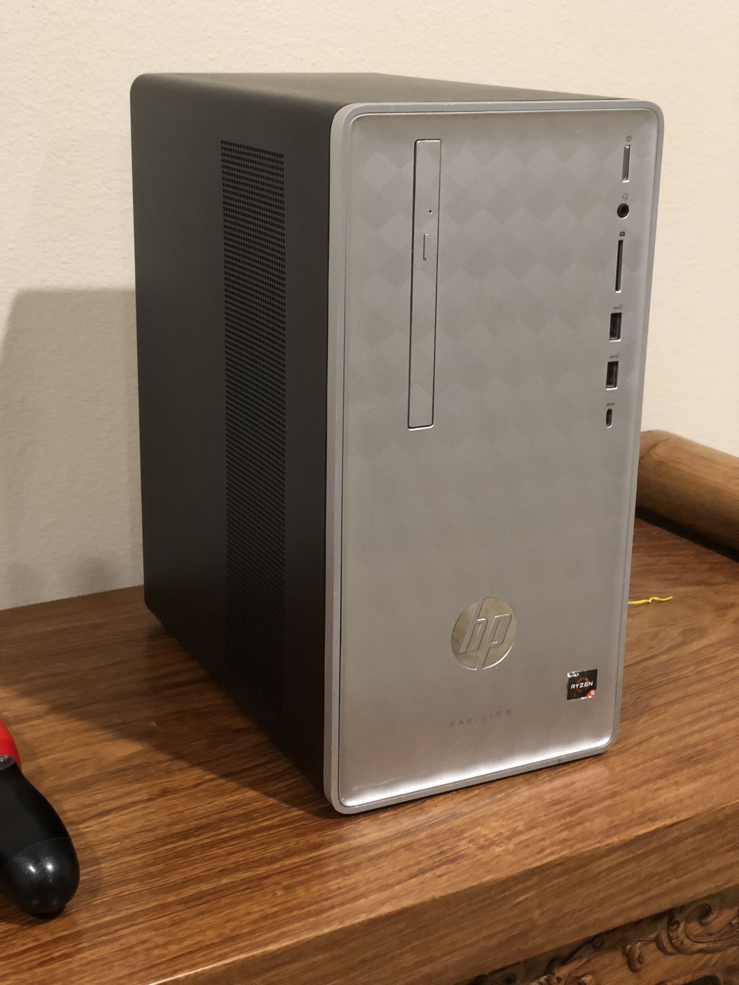 HP DESKTOP RYZEN AMD