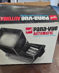 GAF Pana-Vue Automatic Lighted 2x2 Slide Viewer