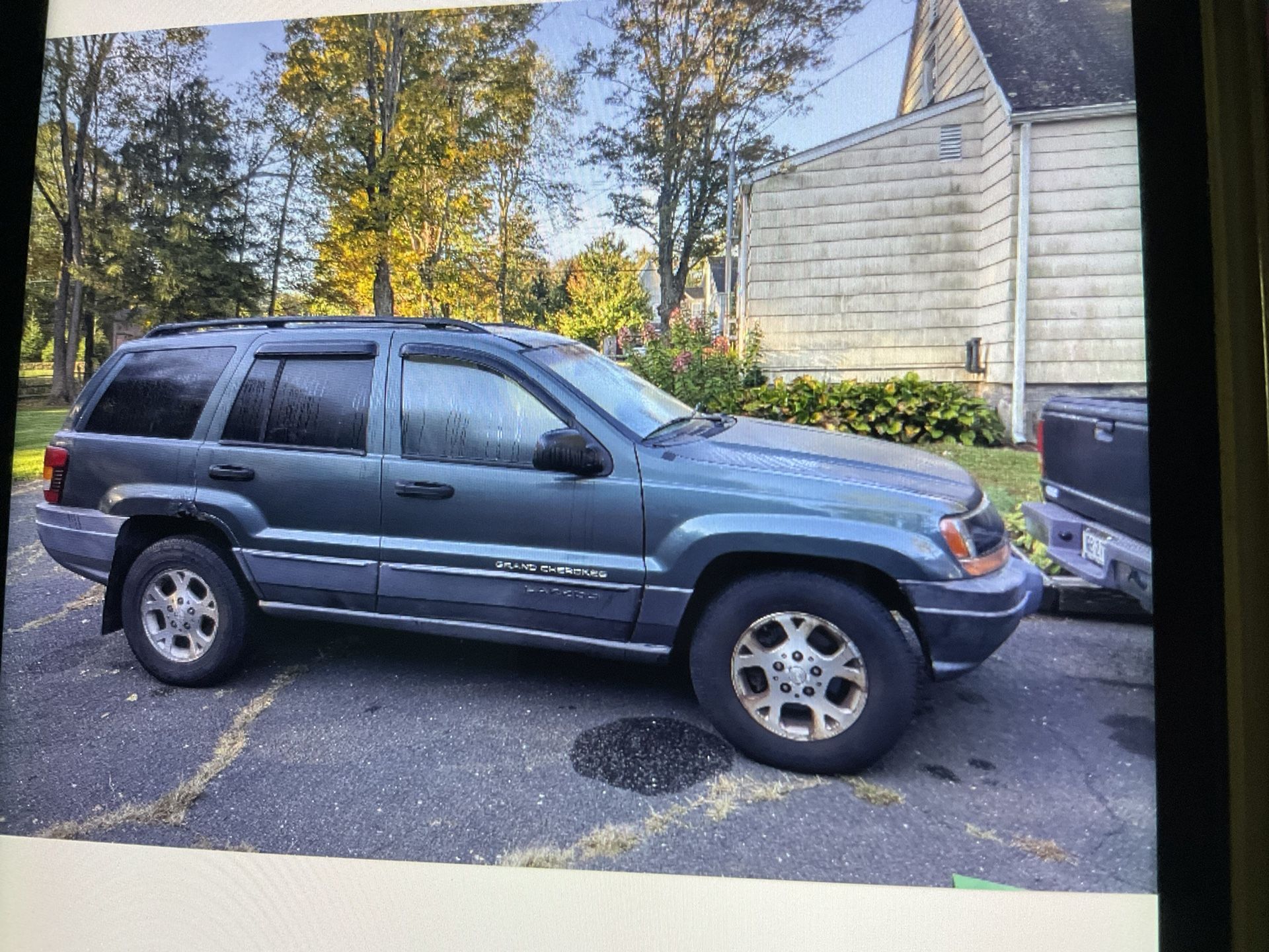Jeep Cherokee, 2002, Green With Black Interior, 70,000 Miles On Engine. Needs Exhaust System And TLC. 1,800 Or Best Offer! Robert: