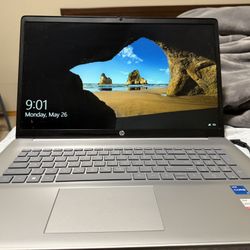 Laptop HP 17 Inch - i5