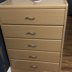 Twin Daybed with Trundle, Nightstand & Chest 