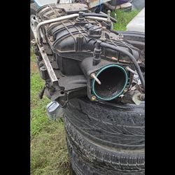 2015 CHEVY SILVERADO 6.0 LS INTAKE MANIFOLD !!FUEL RAILS AND INJECTORS INCLUDED!!