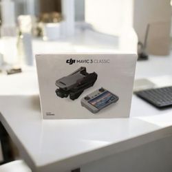 6522605 DJI Mavic 3 Classic drone and built in screen control 