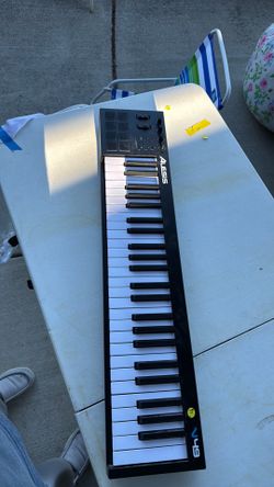 Alesis MIDI Keyboard