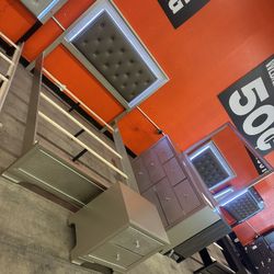 Queen Bed Dresser Mirror Nightstand 