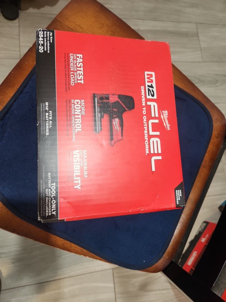 Milwaukee M12 Fuel Brushless Jig Saw