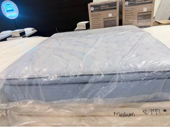 💥King mattress Sealy posturepedic pillowtop💥