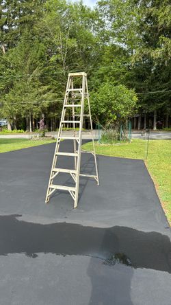 8’ Werner Aluminum Step Ladder 225 Lb Rating