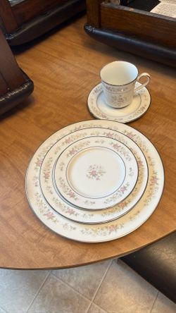 Lenox Dishes Meadow pinks Porcelain Bouquet Collection