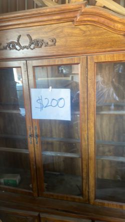 Hutch & Buffet