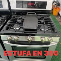 ESTUFA EN BUENAS CON DICIONES CON 30 DÍAS DE GARANTÍAS 
