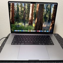 M1 Max 16” MacBook Pro 64gb RAM 1TB SSD #733