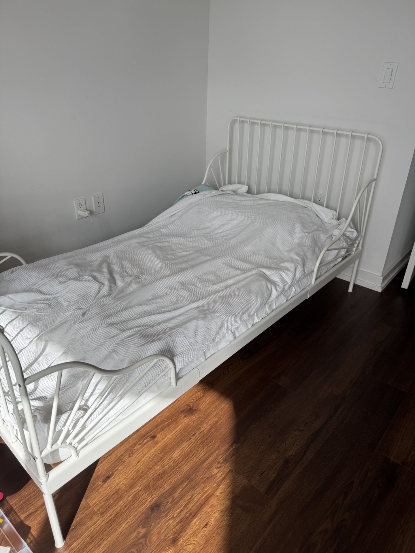 IKEA Bed Frame – Excellent Condition (No Mattress) 🛏️