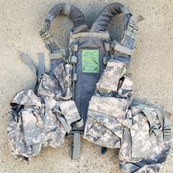 Military Tactical Hydration Vest 🪖 (Great Condition) 