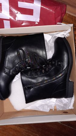 Girls boots size 3