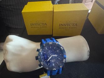 MEN'S BRAND NEW NICE INVICTA BLUE SILICONE STRAP BAND CHRONOGRAPH WATCH.