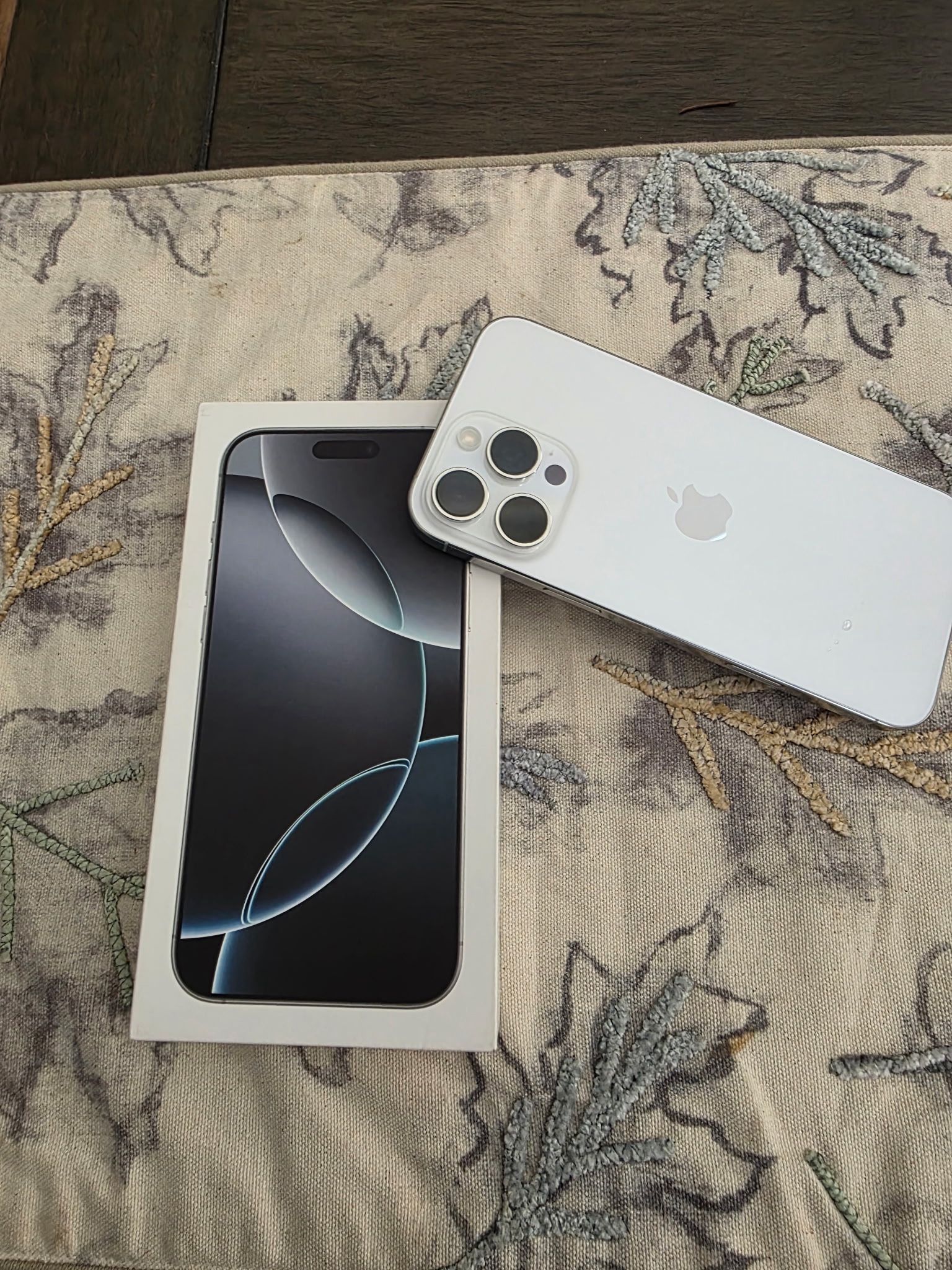 iPhone 16 Pro Max