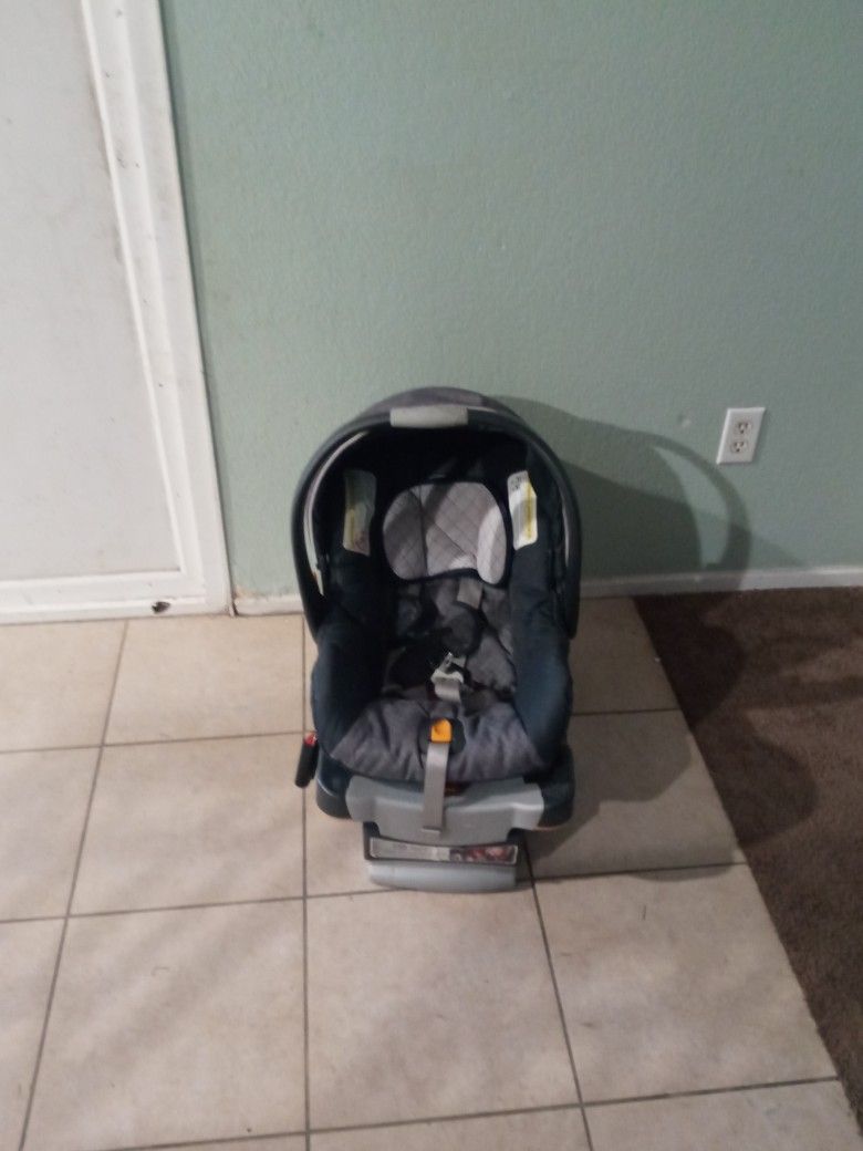 Chicco Keyfit 30 Car Seat