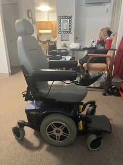 Electric Wheelchair 🦼