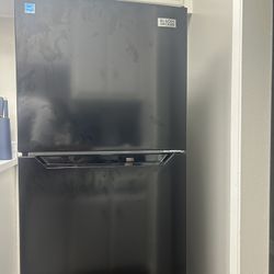 Black+Decker Refrigerator 
