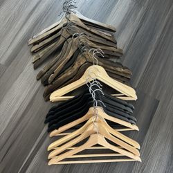 Set Of 30 Wooden Hangers