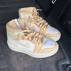 Girls 6.5 Hi Top Nike Jordans