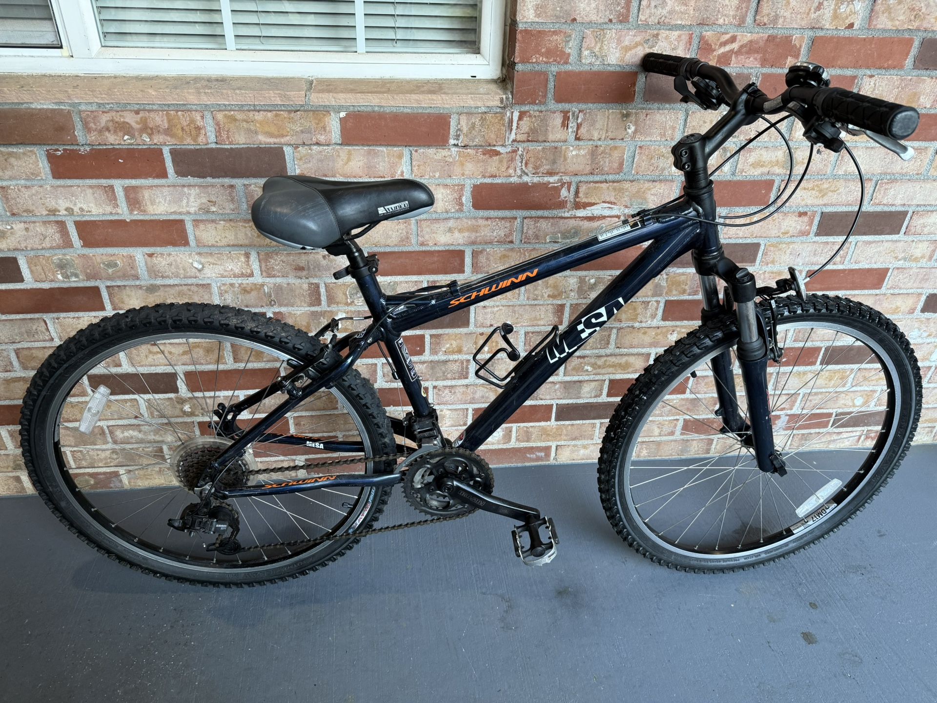 Schwinn bike (26” wheels)