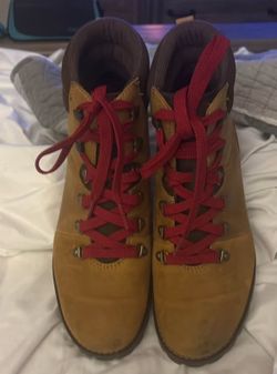 Women’s size 8.5 W Timberland Boots