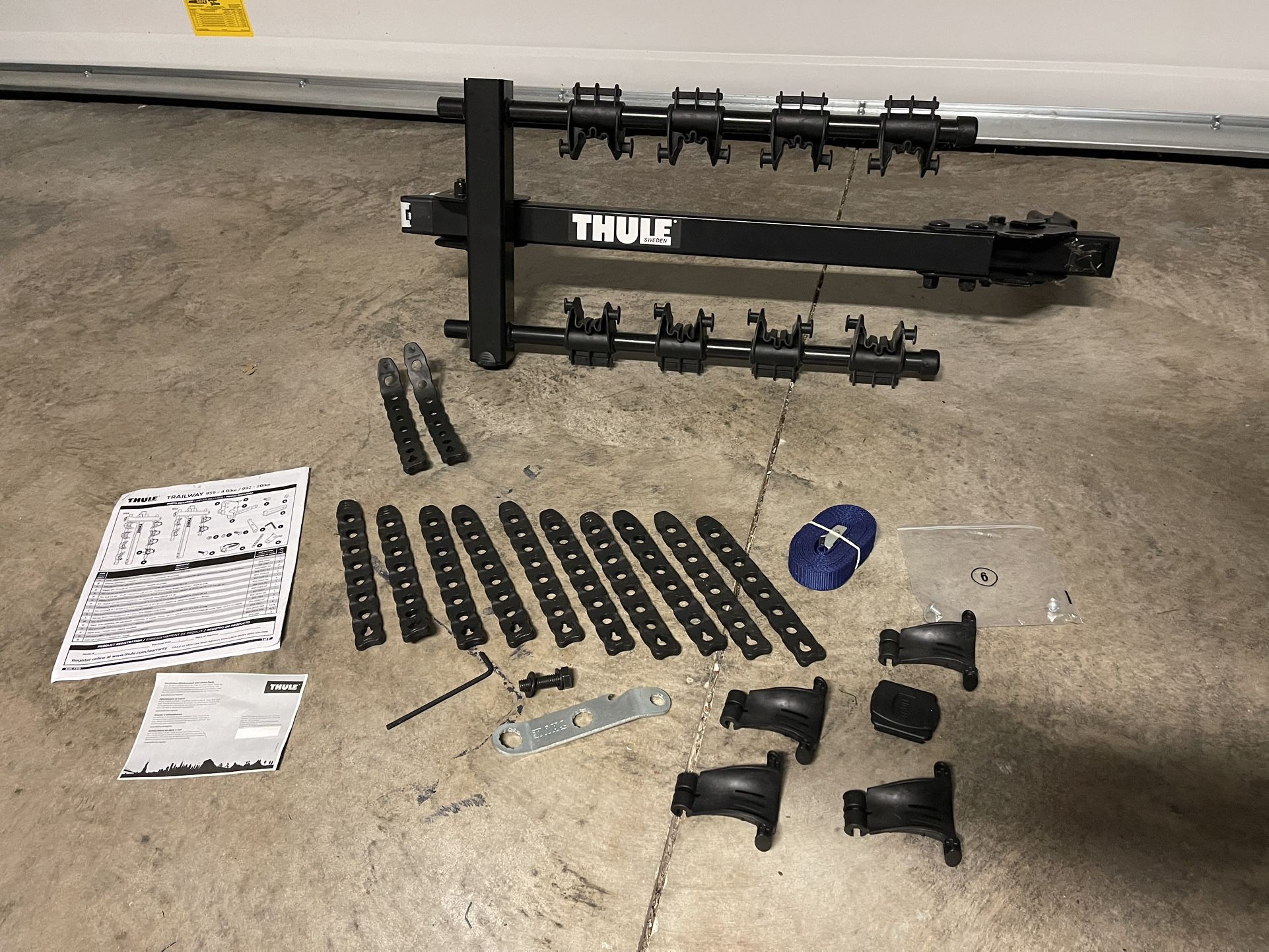 Thule Trailway 959 - Hitch mount 4 Bicycle Rack