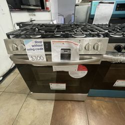 Brand New, Electric And Gas Stoves