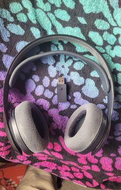 BLACK- PS5 PULSE 3D HEADPHONES 1ST VERISON