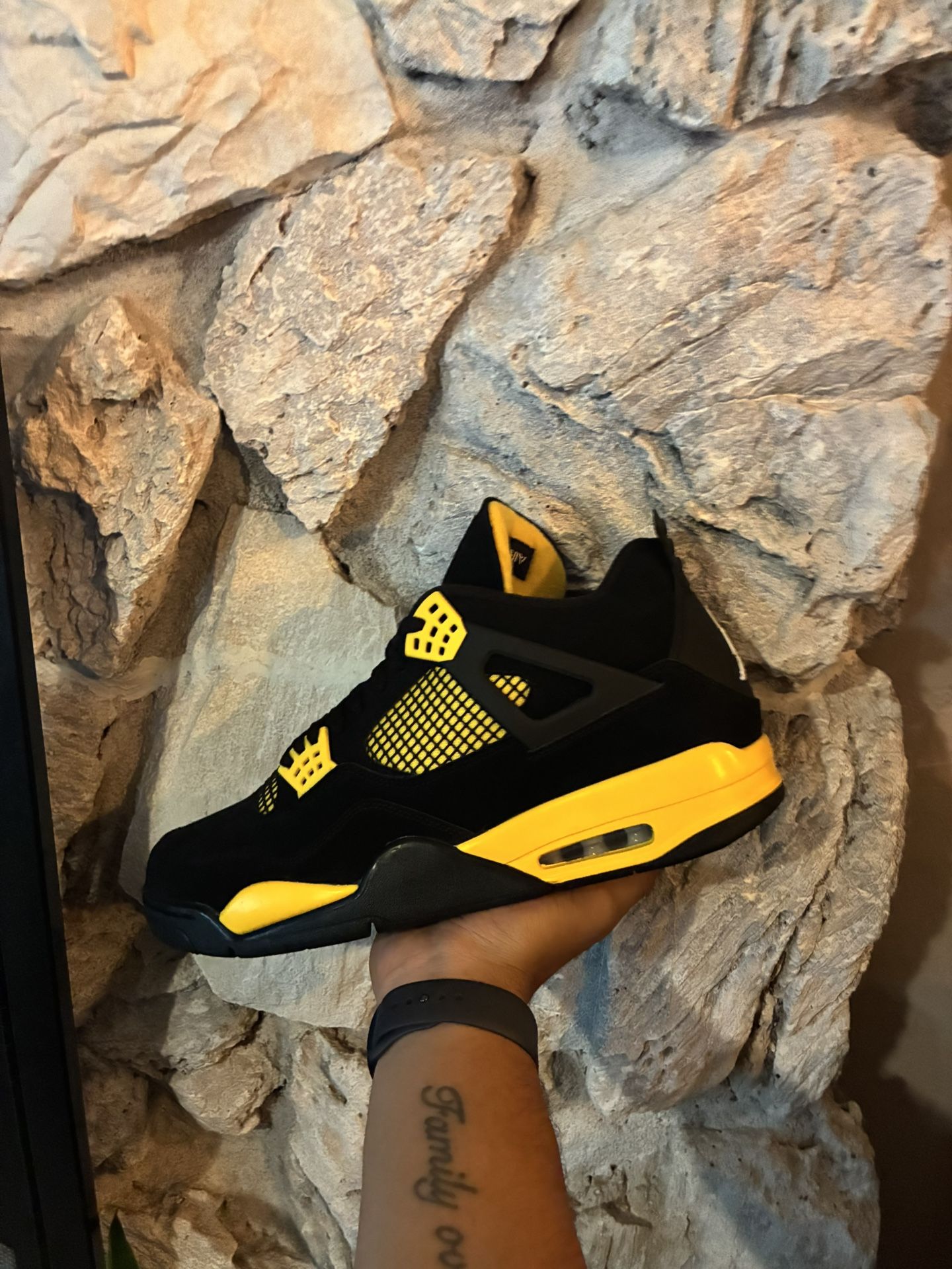 Jordan 4 Thunder Sz 14