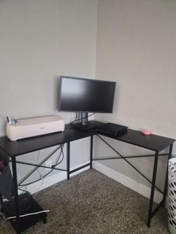 L shaped Desk