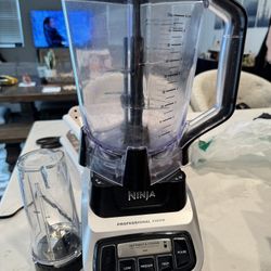 Ninja Professional 1100w Nutrient &vitamin Extraction 